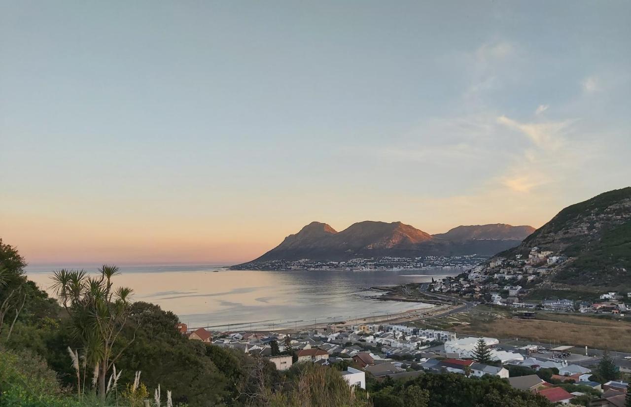 Lark House, Peaceful Mountain Home With Ocean Views And Power Backup Cape Town Bagian luar foto